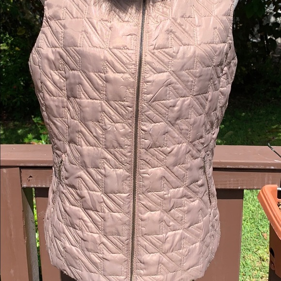 Doncaster Collection Vest - Picture 3 of 13